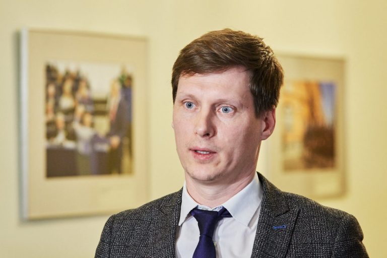 Немиро: говорить об очередной «истории успеха» в Латвии рано, кризис еще впереди