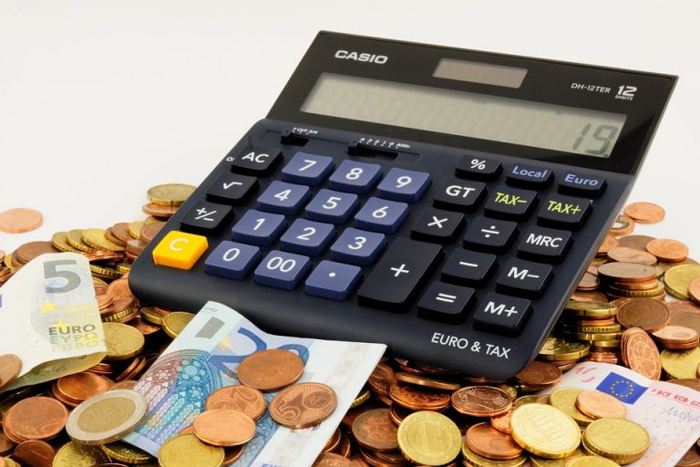 Кто не согласен — может уволиться. Работодателям разрешат платить 70% от зарплаты