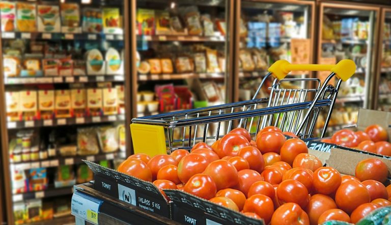 Торговцы: цены на дезинфекторы растут, на продукты питания – нет