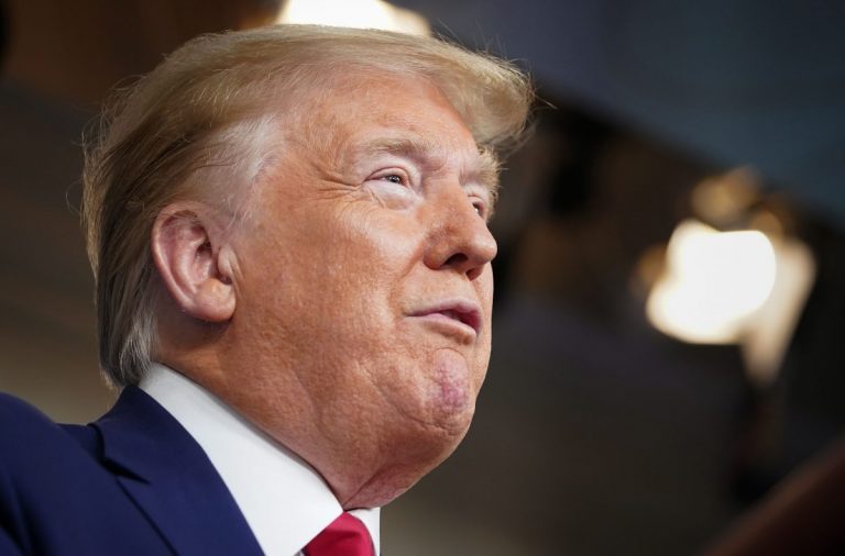 Трамп подписал указ о праве США использовать ресурсы Луны