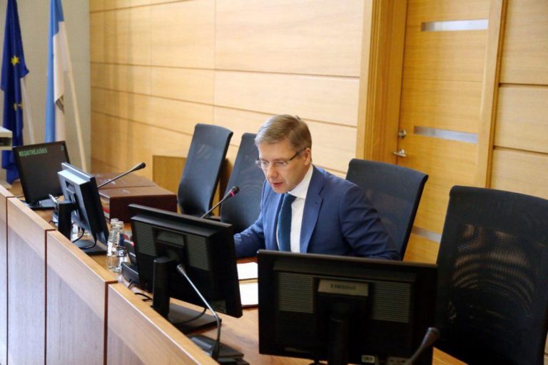 Районный суд признал законным отстранение Ушакова с поста мэра Риги
