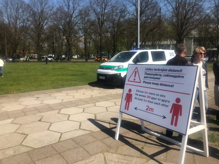 Гиргенс o 9 мая: претензий к полиции нет, у памятника не наблюдалось агрессии и поток людей обновлялся
