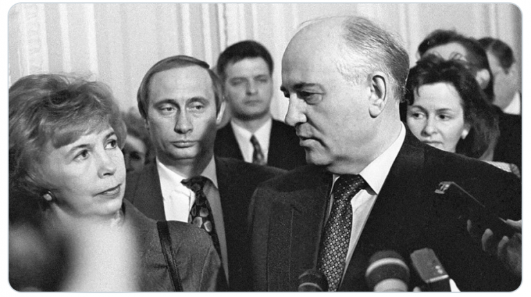 Че Гевара без бороды, Никулин с усами и Путин из-за спины Горбачева в нашей подборке редких исторических фотоснимков