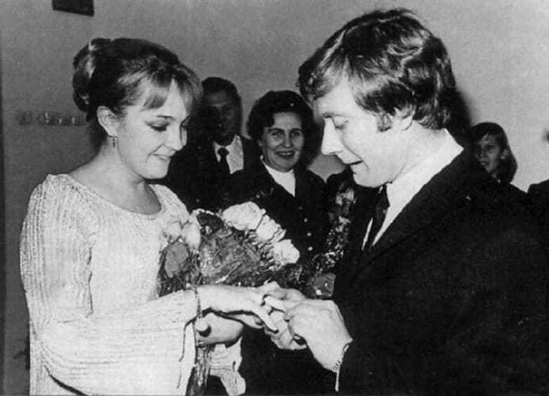 14 редких фотографий со свадеб советских знаменитостей