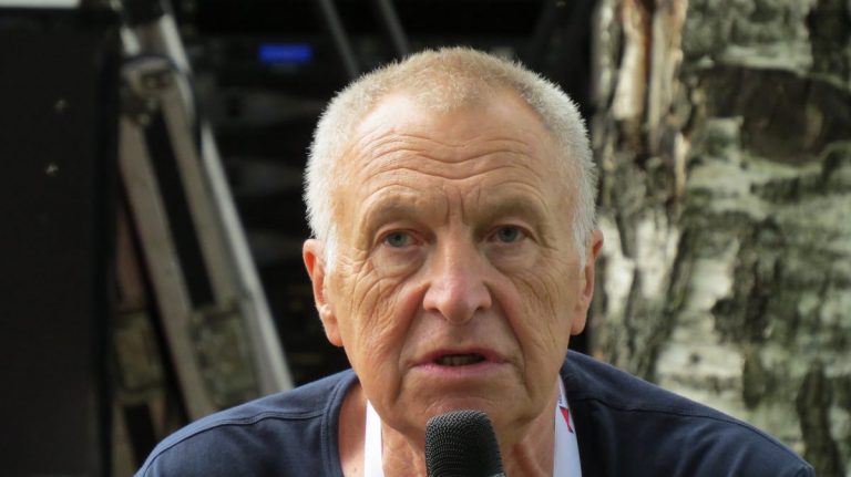 «Не хватает воздуха»: режиссер «Белорусского вокзала» рассказал о муках самоизоляции