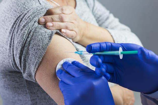 В Германии рассказали о результатах испытаний вакцины от COVID-19