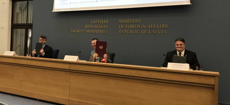 Маленький Балтийский путь. Главы МИД подписали меморандум об открытии границ (ФОТО и ВИДЕО)