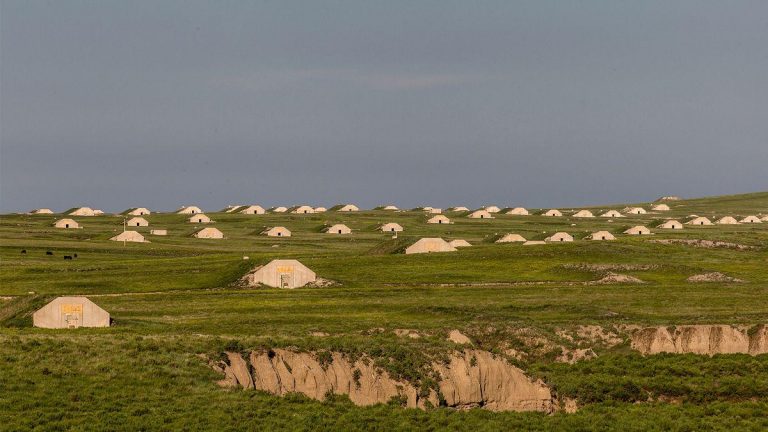 Судный день настал? Американцы надеются спастись от COVID-19 в бункерах (ФОТО)