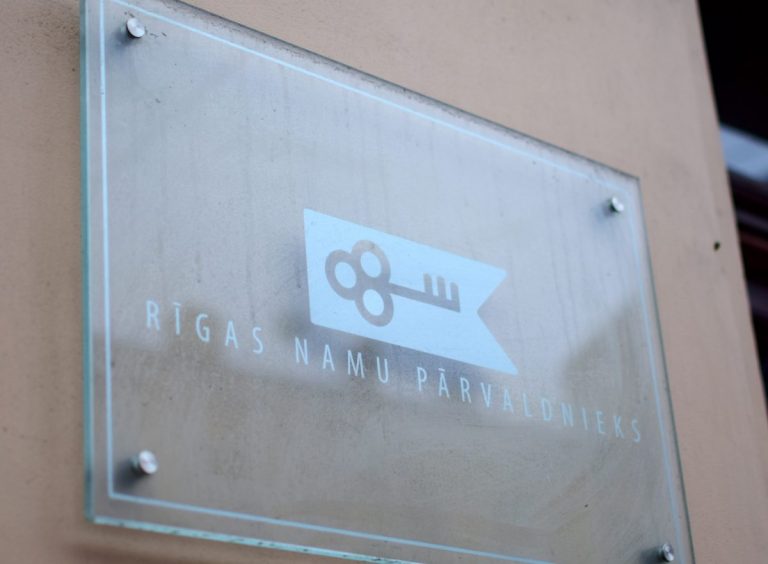 Катастрофическое состояние теплоузлов и прогрессирующий долг: Rīgas namu pārvaldnieks сократил правление после аудита 