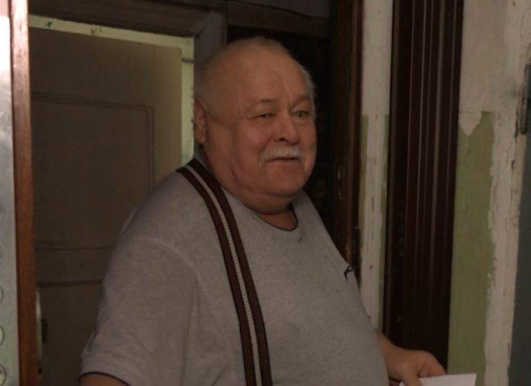 «Мне 73 года, чего мне бояться!»: в Пурвциемсе пенсионер Владимир спас соседку от пожара