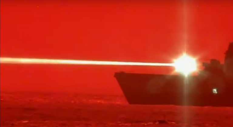 Американские военные успешно испытали лазерное оружие (ВИДЕО)