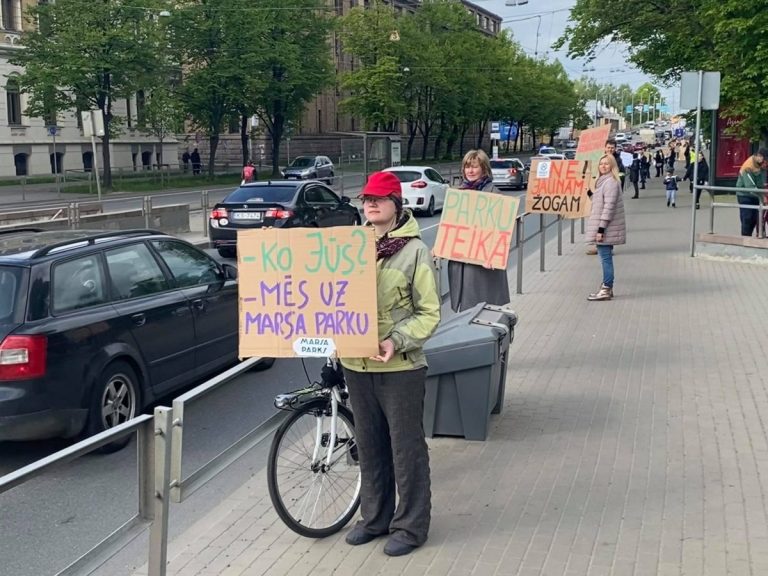 ФОТО: как прошел протест против строительства здания СГБ