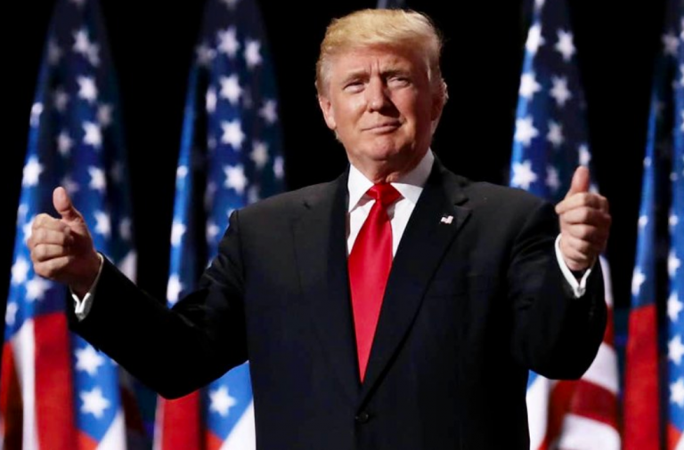 «Проконсультируюсь с юристами»: Трамп допустил закрытие Twitter