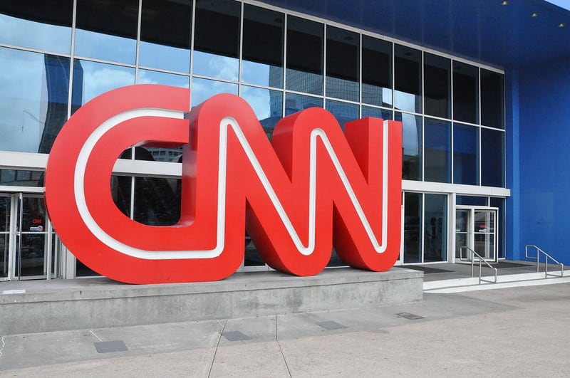 Губернатор Миннесоты извинился за арест репортера CNN во время освещения беспорядков 