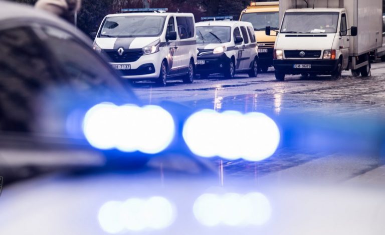 В аварии в Лиепае погибла несовершеннолетняя девушка