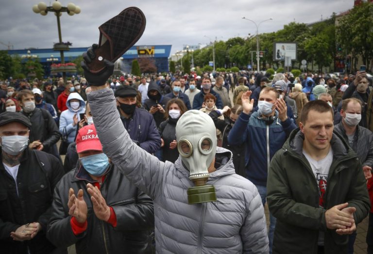 В Минске образовались пикеты в поддержку конкурентов Лукашенко на выборах