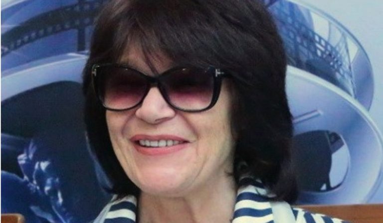 Кинокритик Ирина Павлова о 9 мая: «Выпить водки и тихо поплакать в углу — это не про нас!»