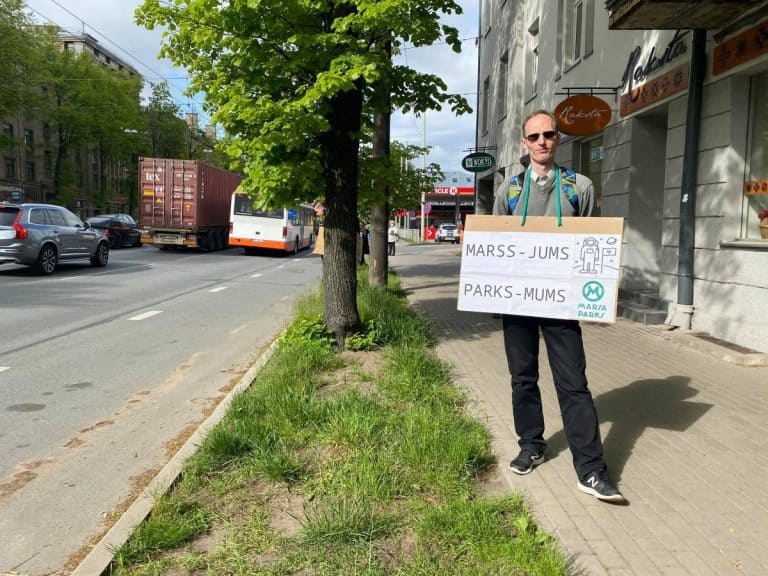 Активист: люди готовы приковать себя цепями к деревьям на велотреке Marss – просто так их не отдадут