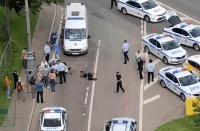 Стрельба на Ленинском проспекте в Москве: раненный гаишник скрутил бандита (ВИДЕО)