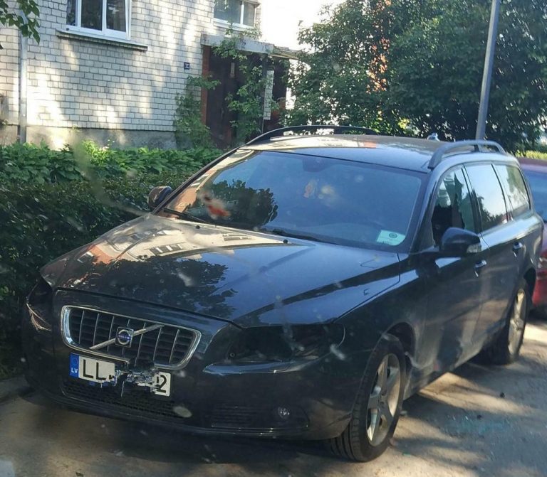 ФОТО: очередная жертва автоворов в Зиепниеккалнсе