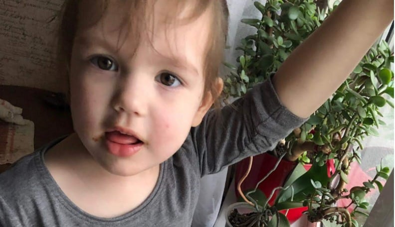 «Зеленая лампа»: 3-летней Элизабет из Олайне нужна помощь