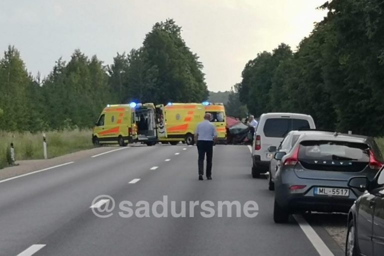 Опубликованы кадры с места трагической аварии на Даугавпилсском шоссе