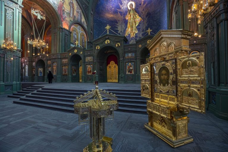 В храме Вооруженных сил России впервые крестили ребенка