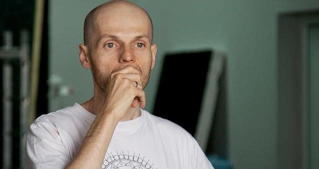 «Только в Москве люди живут иначе»: драматург рассказал о суровой жизни в регионах России
