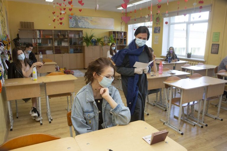 Директор школы: домашнее задание учителей на лето - подружиться с компьютером
