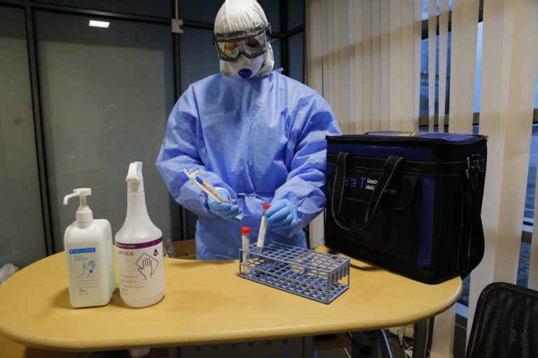 За сутки в Латвии выявлено 11 новых случаев COVID-19
