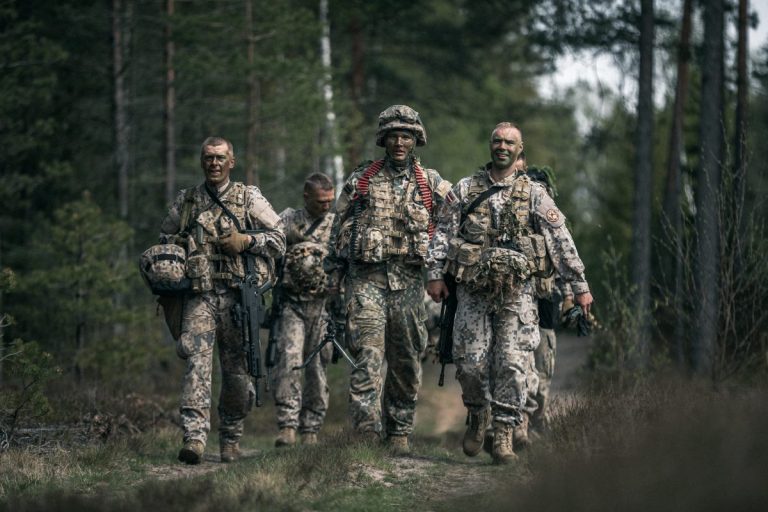 Поздравь солдата! Латвийская армия празднует день рождения и проводит акцию