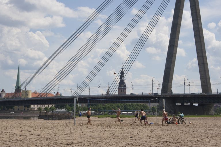 Жара не вернется в Латвию до августа