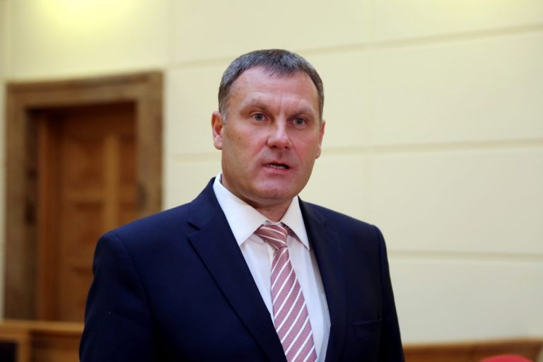 В должность вступил новый генпрокурор Латвии