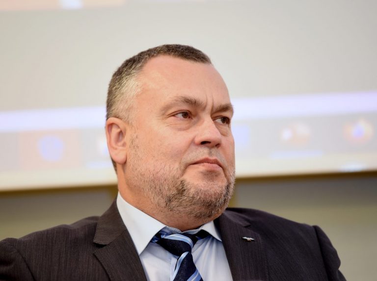 От какой партии? Бывший глава ЦИК Цимдарс нацелен на выборы