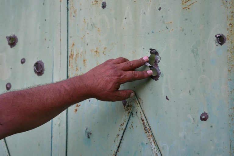 На границе Азербайджана и Армении опять возобновились бои