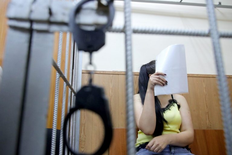 Московские акушеры продавали «суррогатных» младенцев однополым парам (ВИДЕО)
