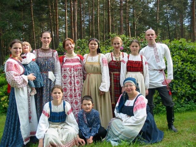 Folklordziedātāja Erika Tirzmala: bērnībā nezināju — esmu krieviete vai latviete, bet tagad saprotu — nav jāizvēlas!