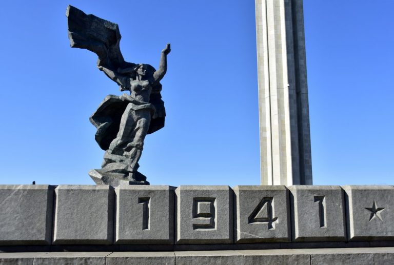 Член правления Pareiza lieta: у памятника Цою мы встречали даже американских военных