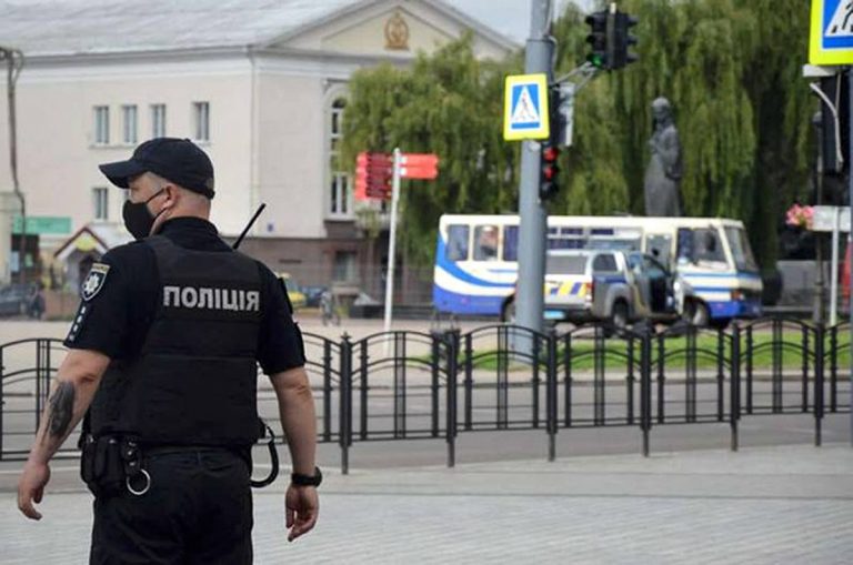 Захват заложников в украинском Луцке. С места событий ведется трансляция (ВИДЕО)