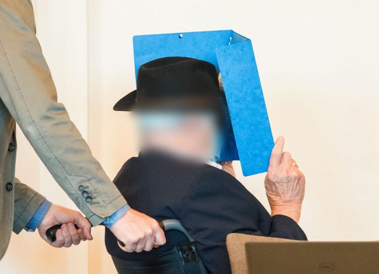 В Германии осудили 93-летнего охранника концлагеря