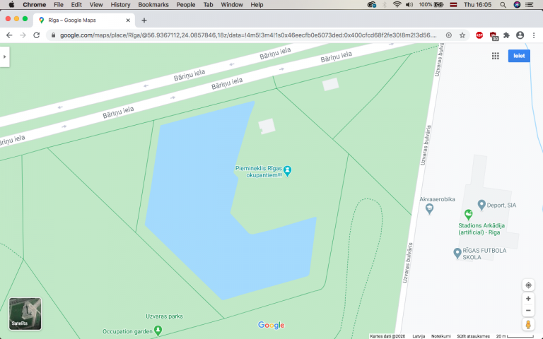 В Google Maps памятник Освободителям Риги называется «памятник оккупантам Риги»