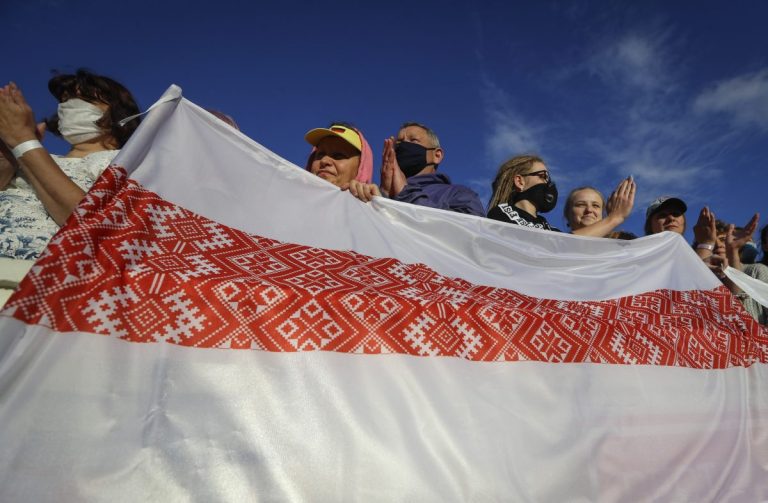 Евросоюз призывает Беларусь отпустить всех политических активистов