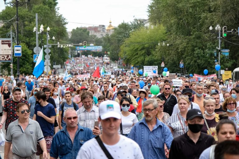 ФОТО и ВИДЕО: жители Хабаровска третью неделю не прекращают акций протеста