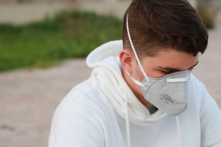 В Латвии за сутки выявлено 13 новых случая COVID-19