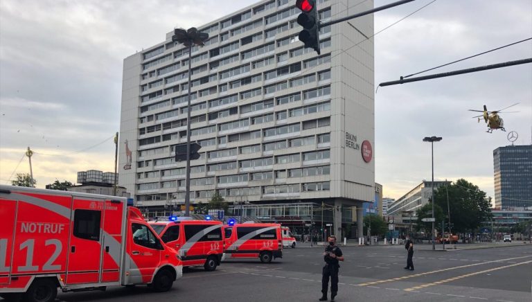 В Германии машина въехала в толпу людей