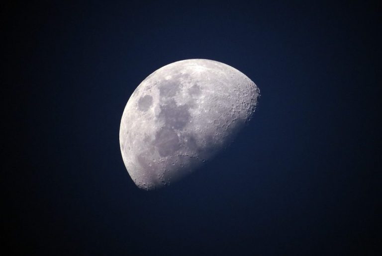 Студентам от NASA — 180 000 долларов, если придумают, что делать с пылью на Луне