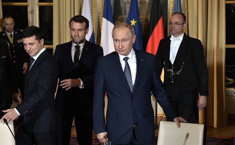 Зеленский позвонил Путину