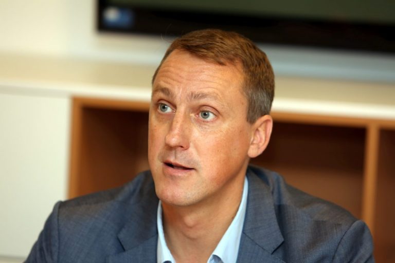 KNAB подозревает в вымогательстве взятки депутата, экс-баскетболиста Витолса