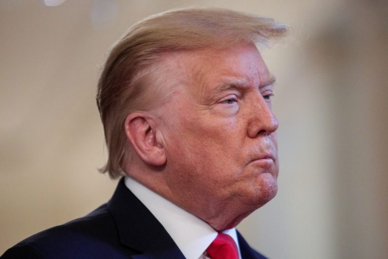 Девушка сына Трампа заразилась коронавирусом