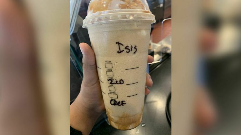 Бариста Starbucks написала на стакане мусульманки ISIS. Работница говорит, что не расслышала имя клиентки